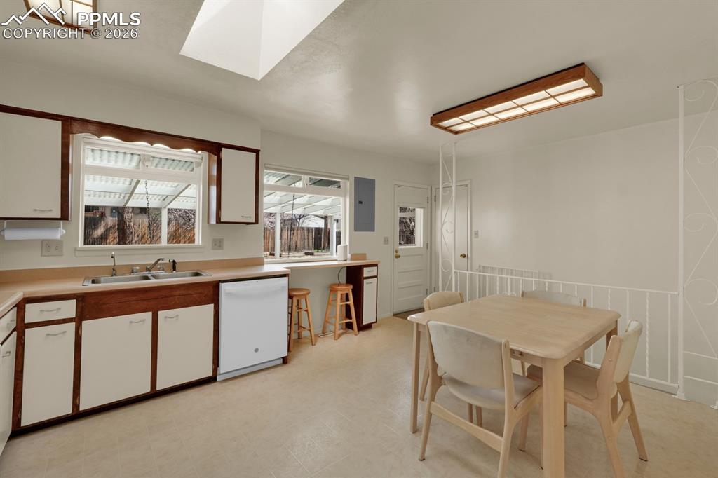 Image 9 of 25: Look out to backyard