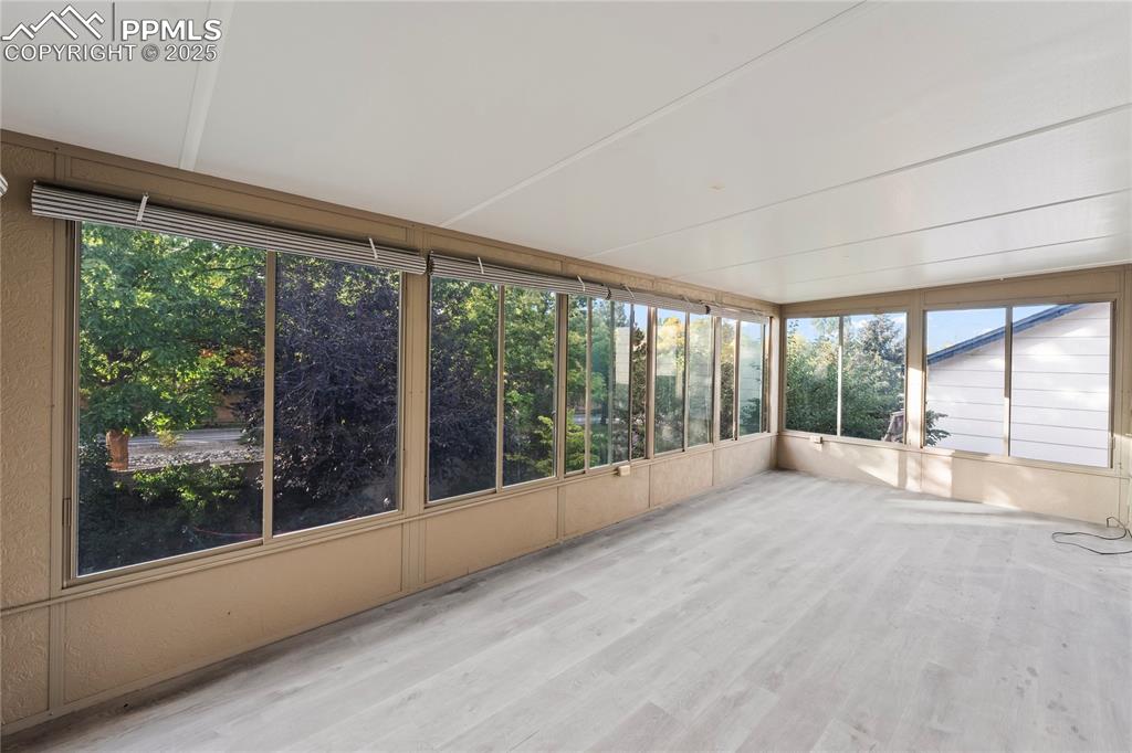 Image 14 of 38: Sun Room