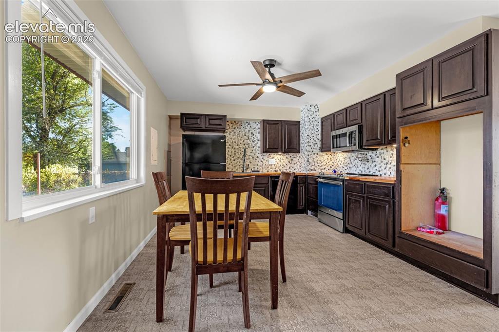 Image 9 of 36: Seller