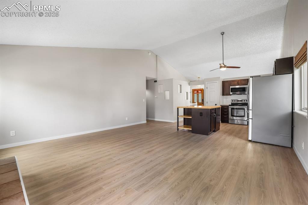 Image 11 of 44: Family Room