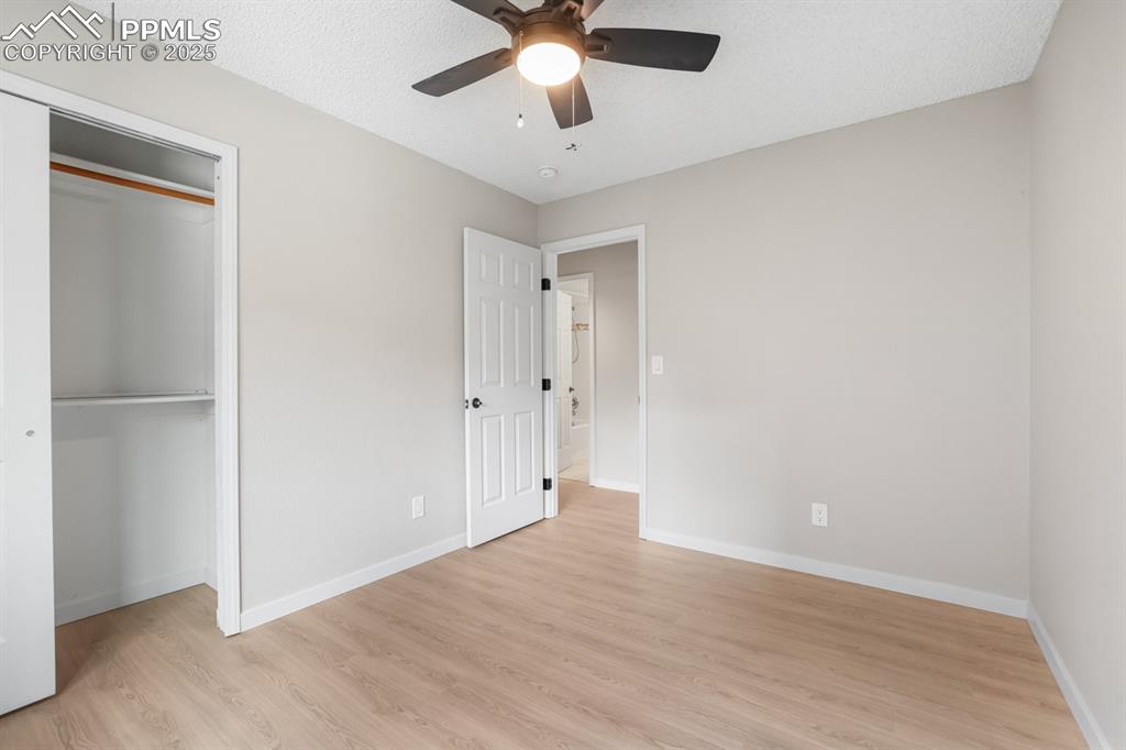 Image 23 of 44: Bedroom