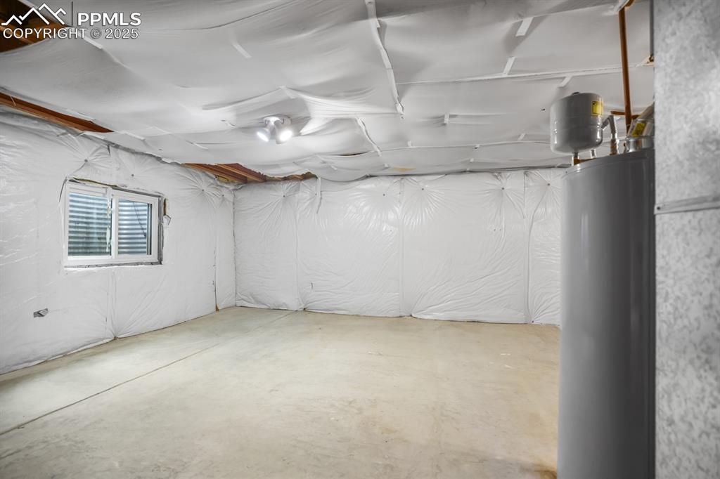 Image 36 of 44: Basement