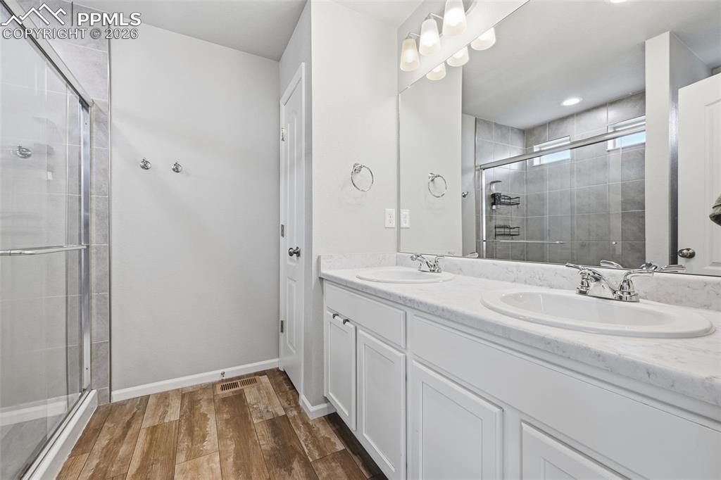 Image 16 of 24: Master Bathroom