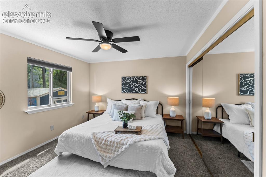 Image 14 of 40: Bedroom