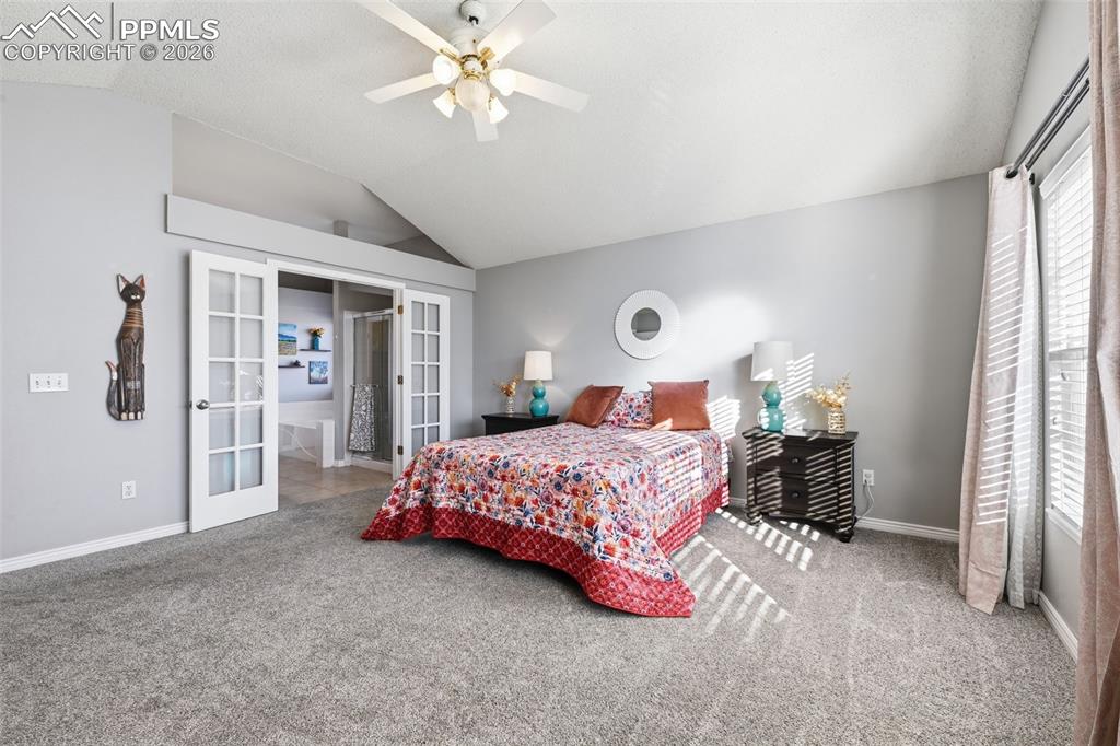 Image 18 of 45: Bedroom