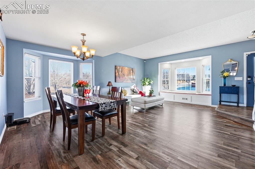 Image 2 of 45: Dining Area