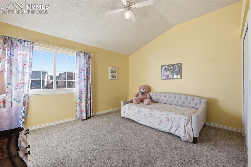 Image 23 of 45: Bedroom