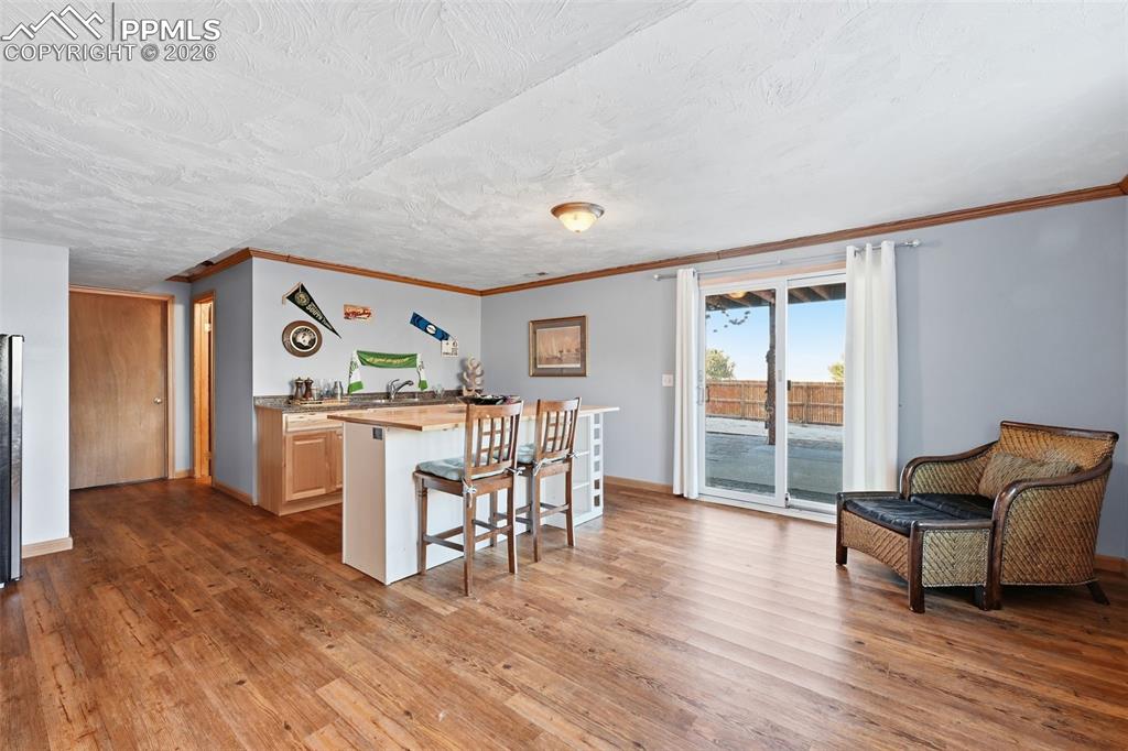 Image 28 of 45: Kitchen