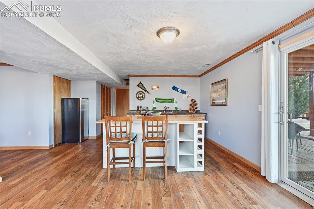 Image 29 of 45: Kitchen