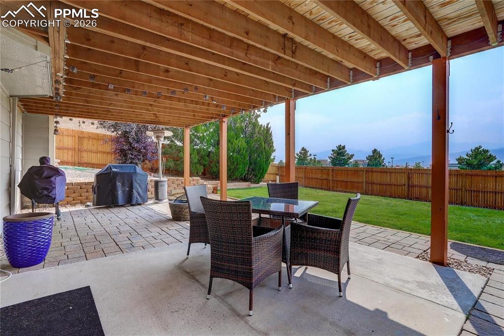 Image 33 of 45: Patio