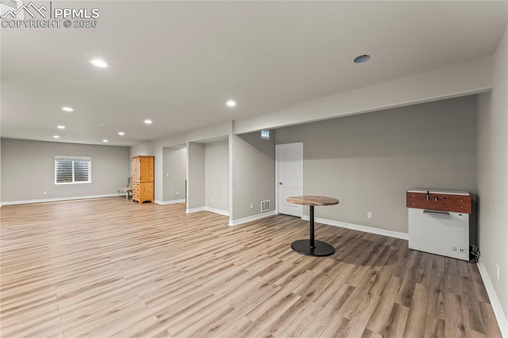 Image 27 of 28: Family Room