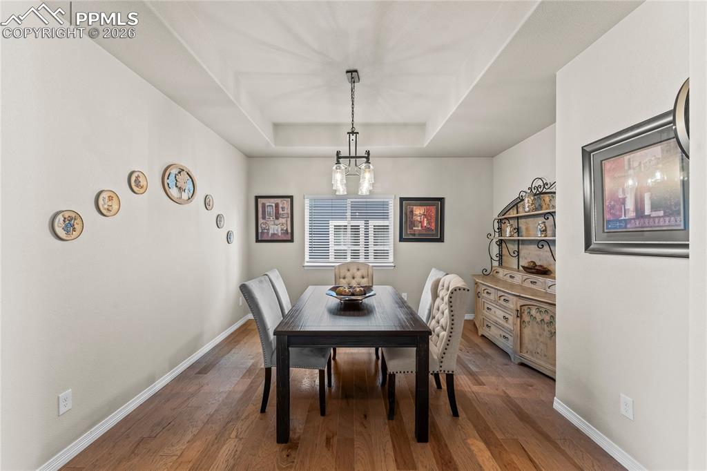 Image 5 of 28: Dining Area