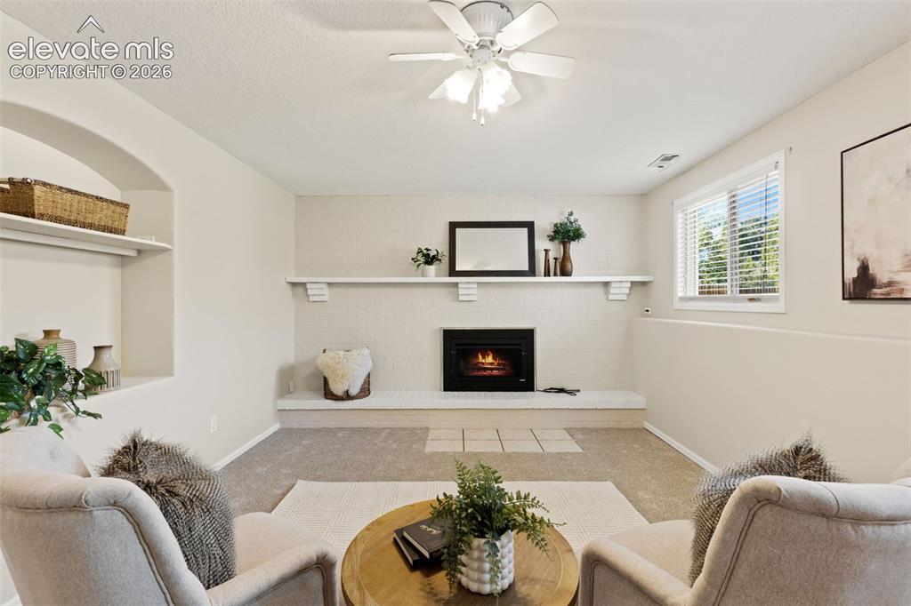 Image 15 of 33: Family Room