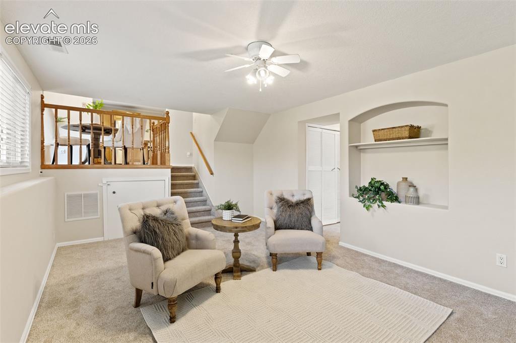 Image 16 of 33: Family Room
