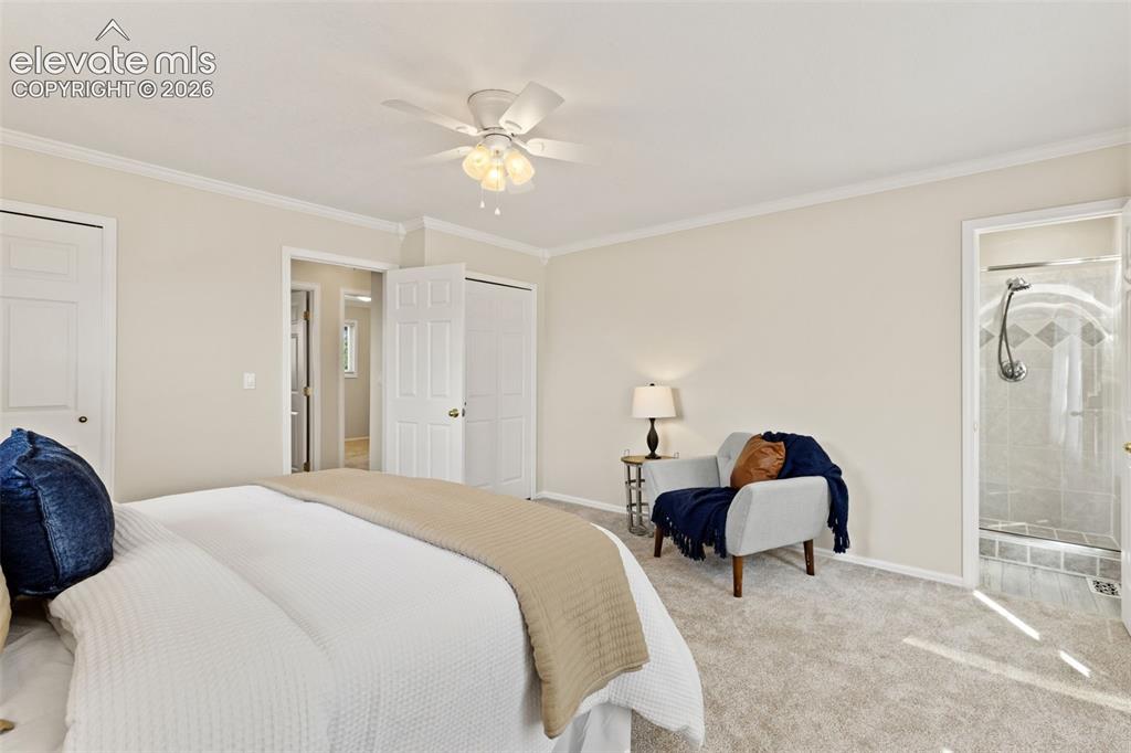 Image 19 of 33: Bedroom