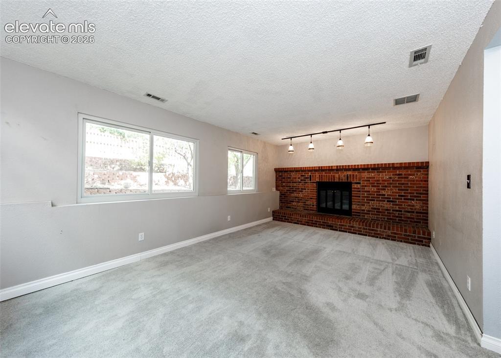 Image 18 of 48: Living Room