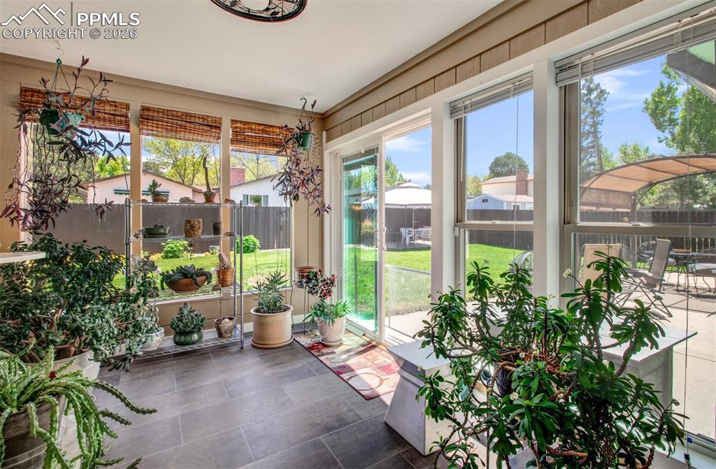 Image 14 of 50: Sun Room