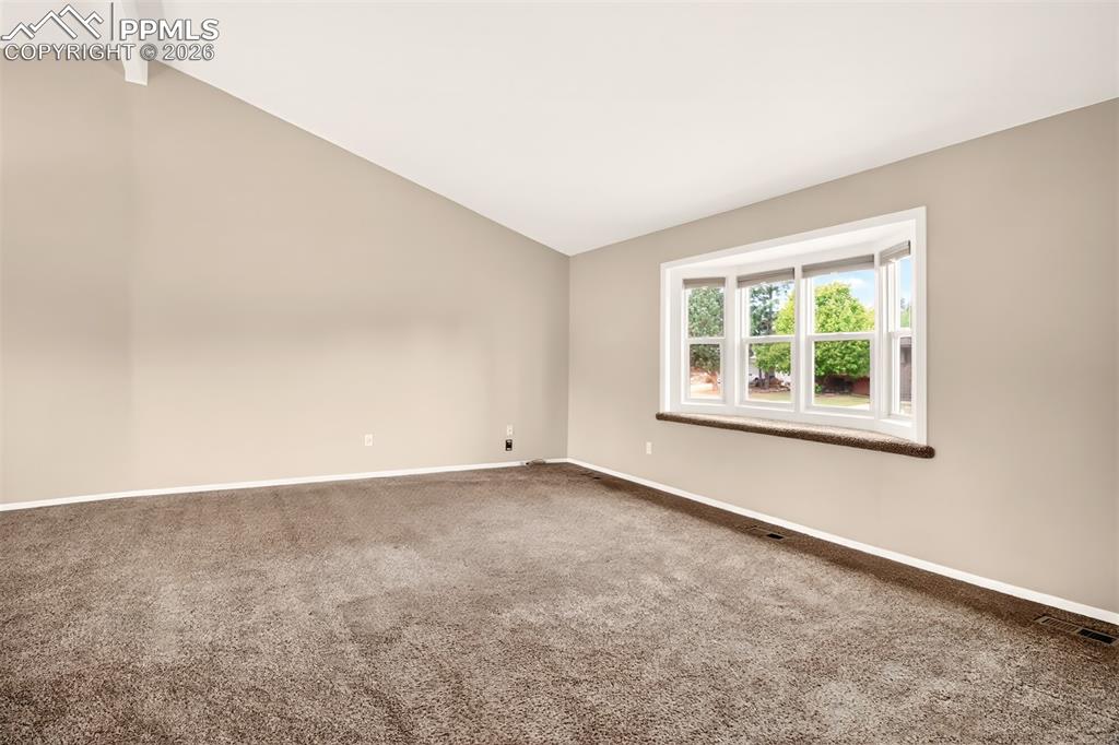 Image 16 of 50: Living Room