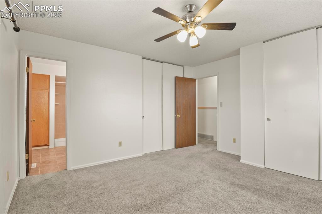 Image 15 of 35: Bedroom