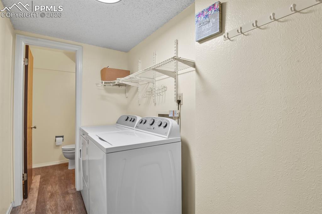 Image 27 of 35: Laundry