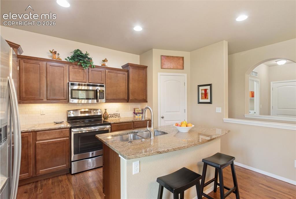 Image 5 of 39: Kitchen