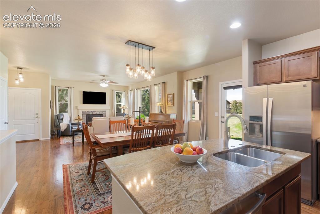 Image 6 of 39: Kitchen