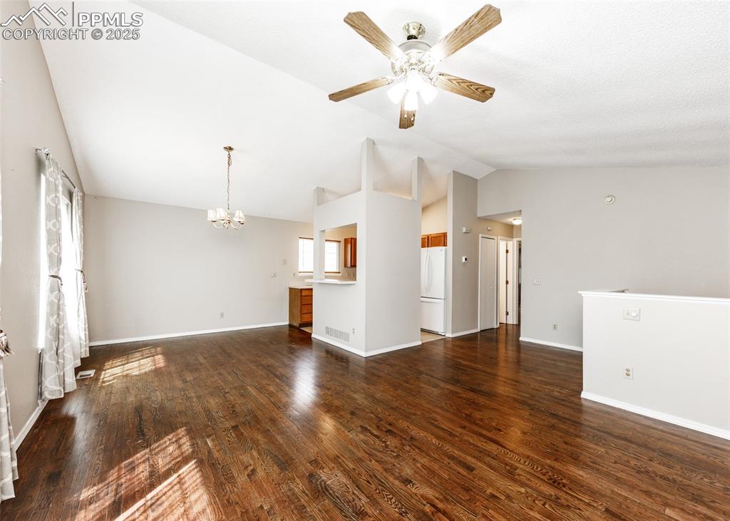 Image 8 of 37: Dining Area
