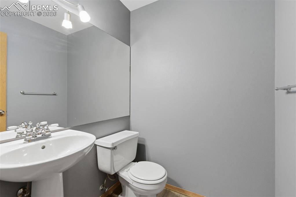 Image 10 of 31: Bathroom