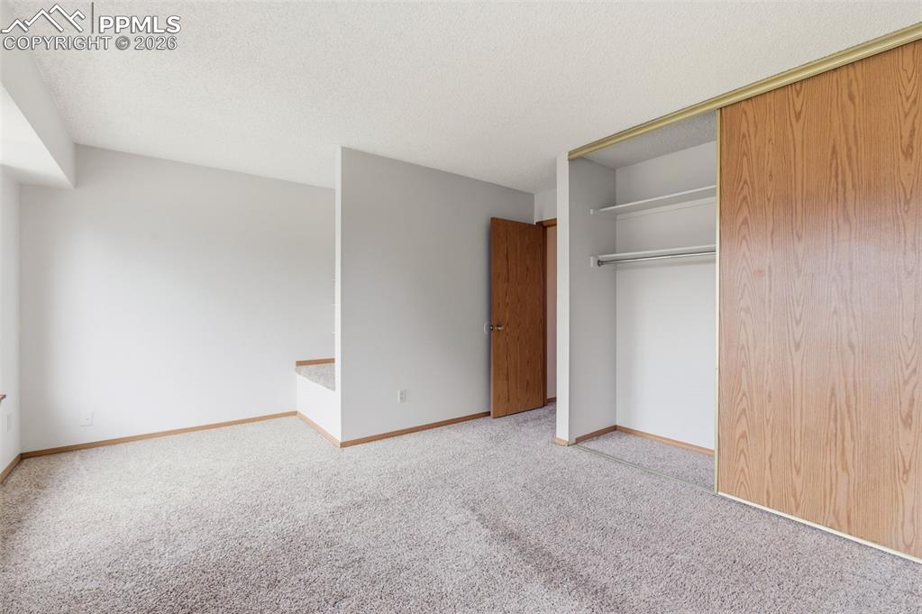 Image 14 of 31: Bedroom