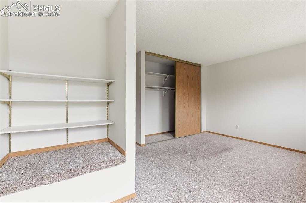 Image 15 of 31: Bedroom