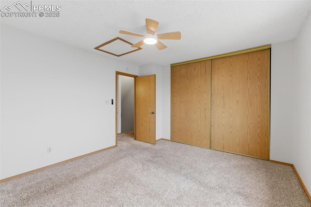 Image 16 of 31: Bedroom