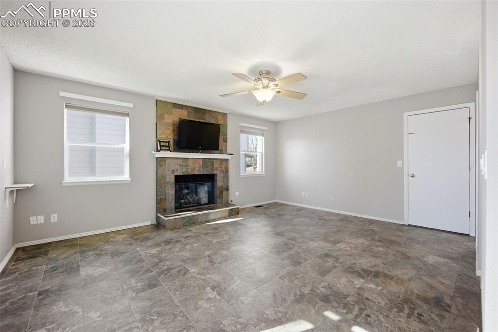 Image 12 of 50: Living Room