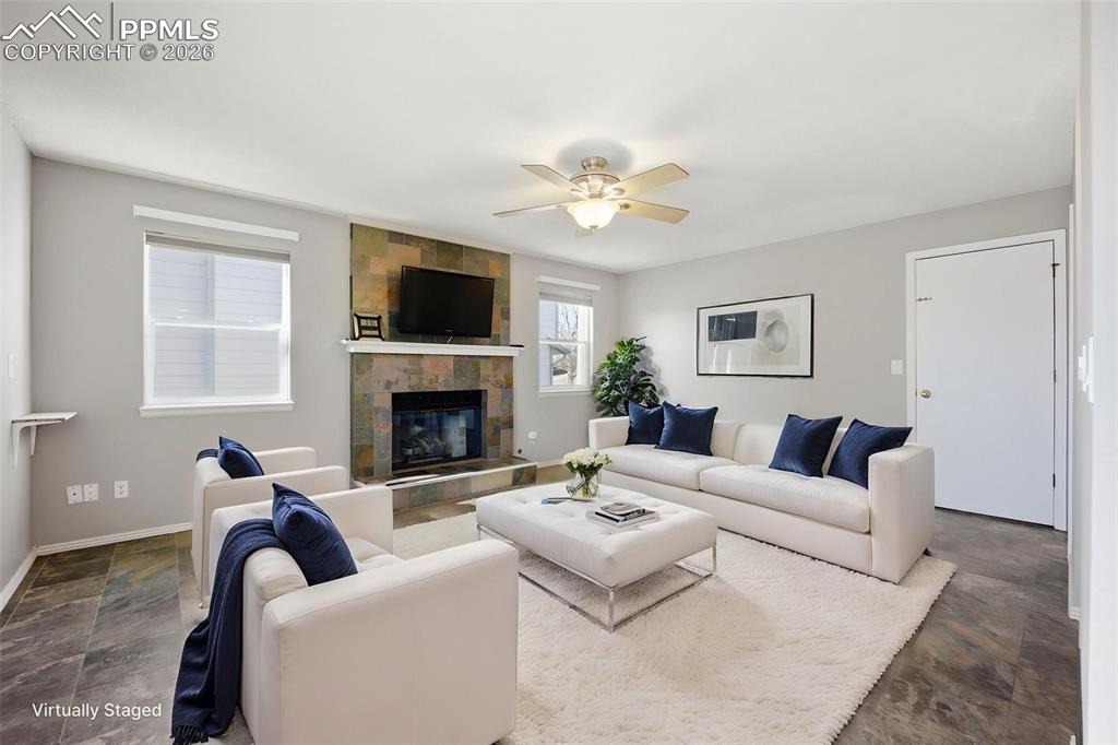 Image 13 of 50: Living Room