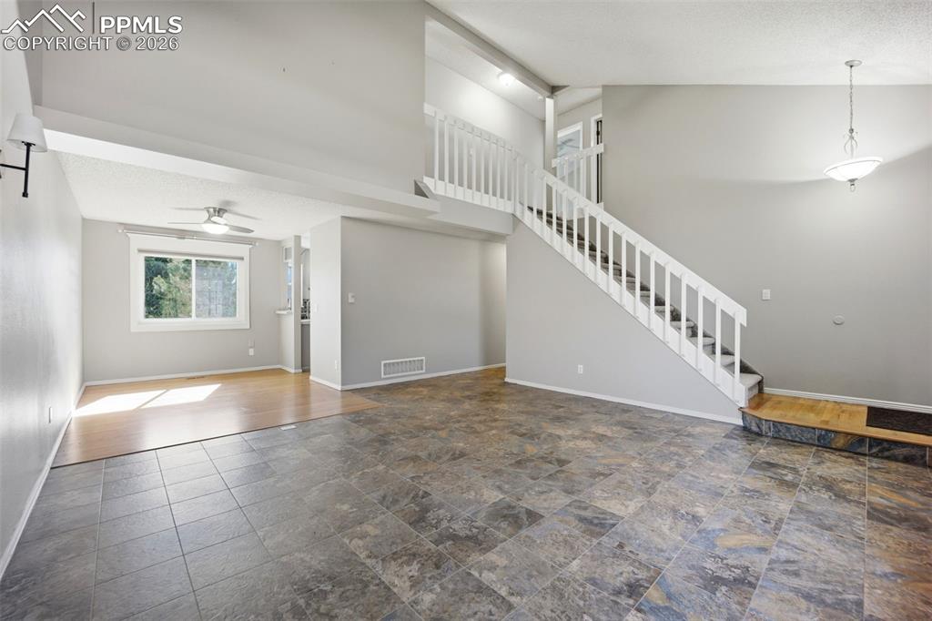 Image 3 of 50: Living Room