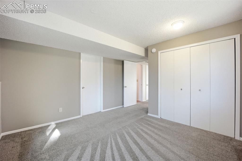 Image 38 of 50: Bedroom