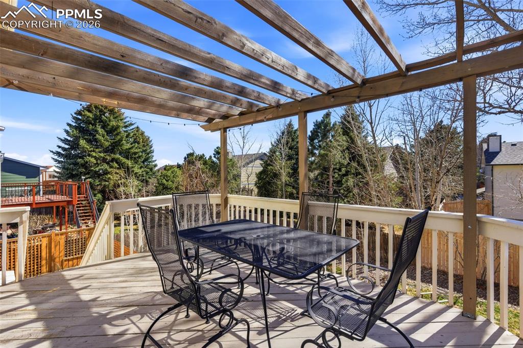 Image 47 of 50: Deck