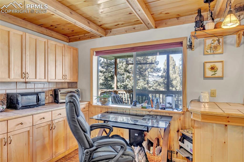 Image 15 of 48: Office