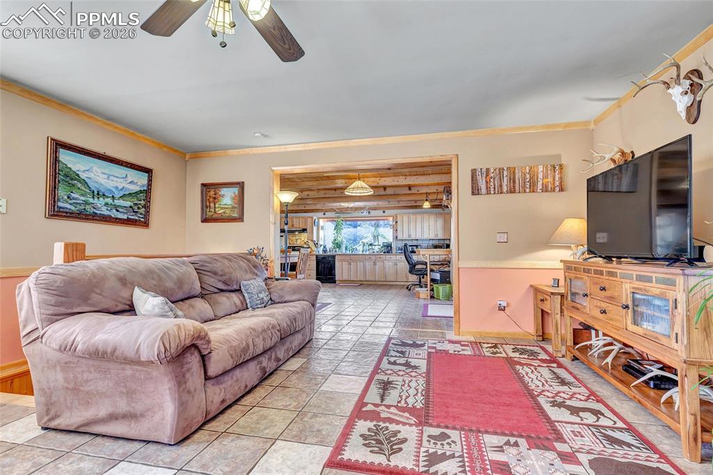 Image 21 of 48: Living Room