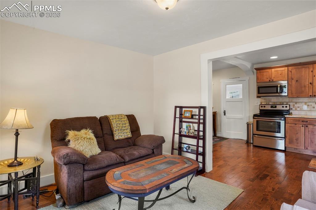 Image 5 of 29: Living Room