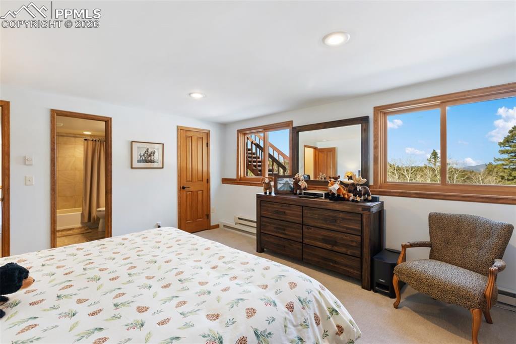 Image 42 of 50: Bedroom