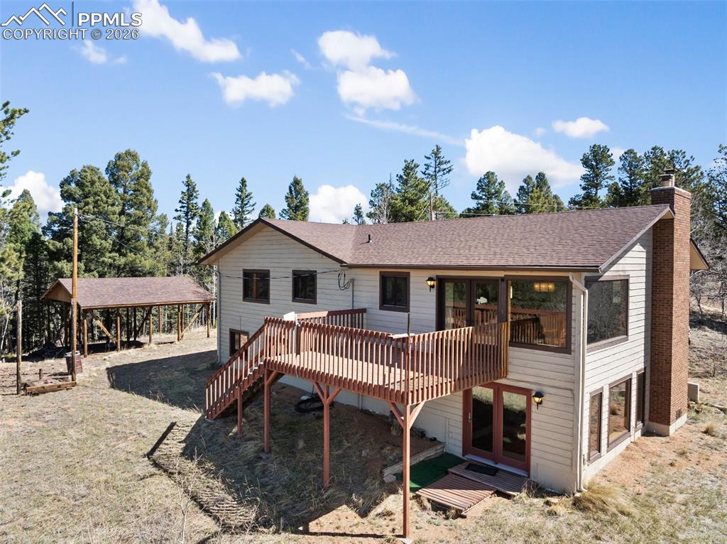 Image 8 of 50: Back of Structure