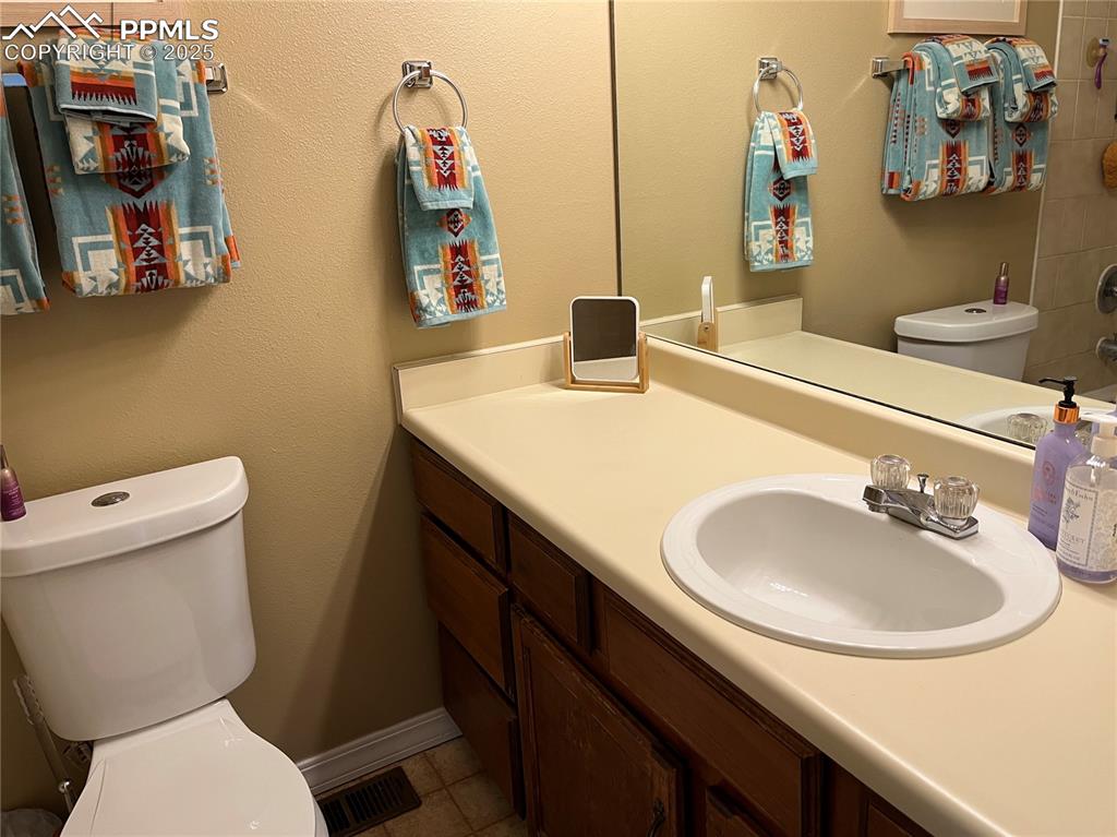 Image 16 of 17: Master Bathroom