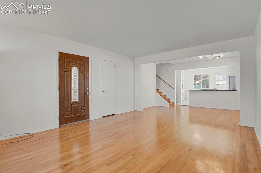 Image 5 of 37: Entry