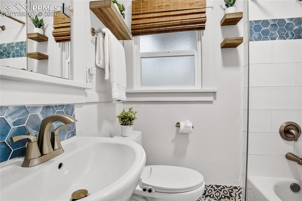 Image 9 of 20: Full bath - main level