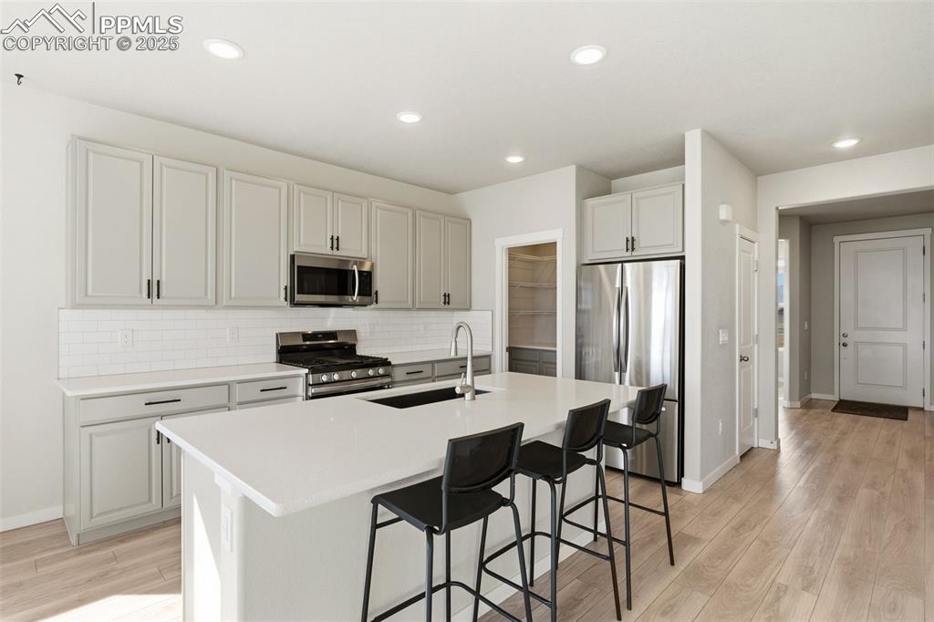 Image 12 of 50: Kitchen