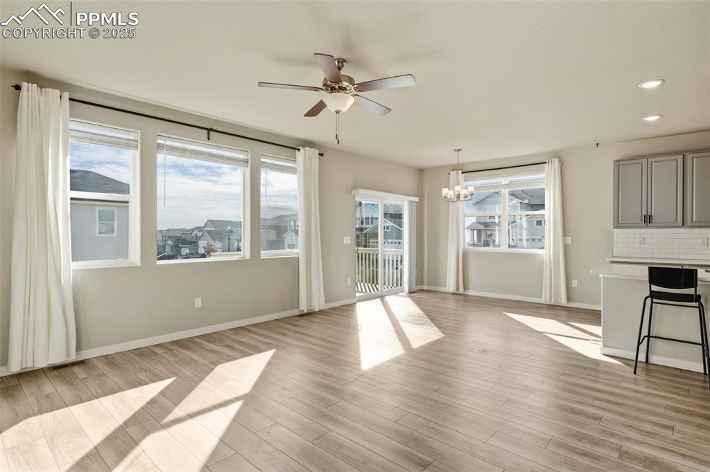 Image 21 of 50: Open Floor plan