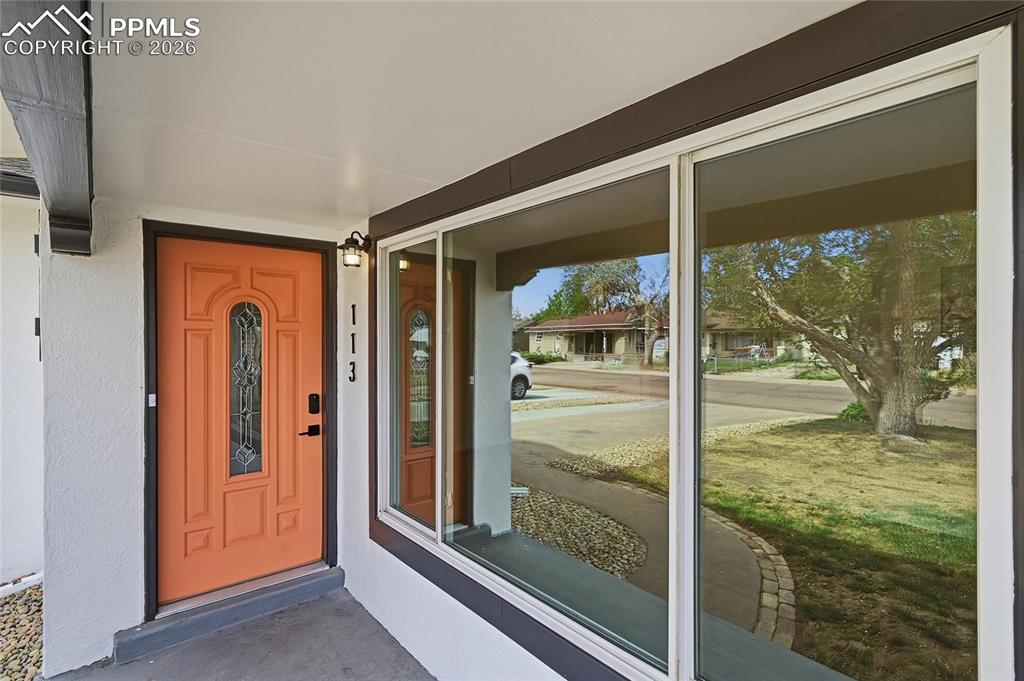 Image 4 of 22: Entry