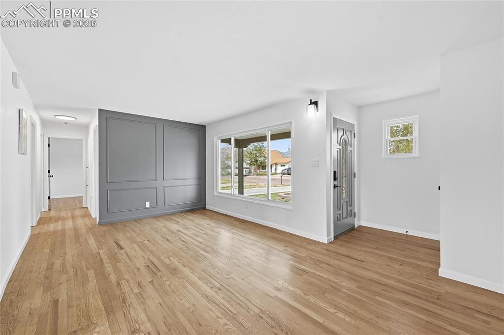 Image 8 of 22: Living Room