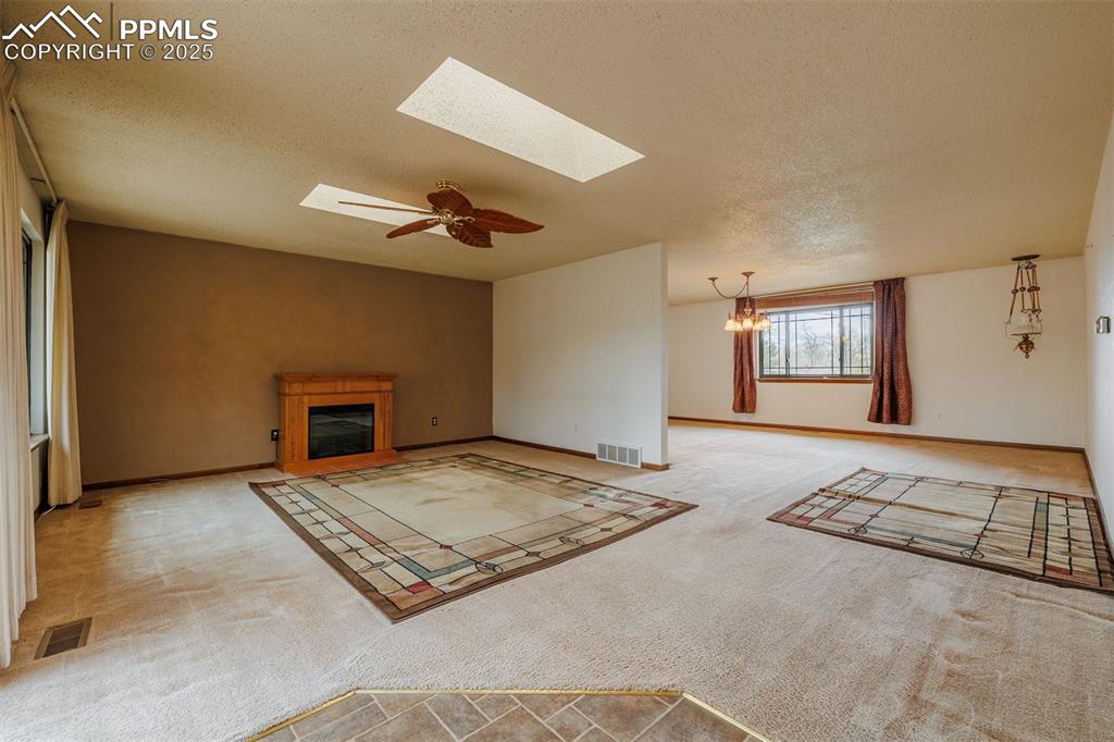 Image 15 of 46: Family Room