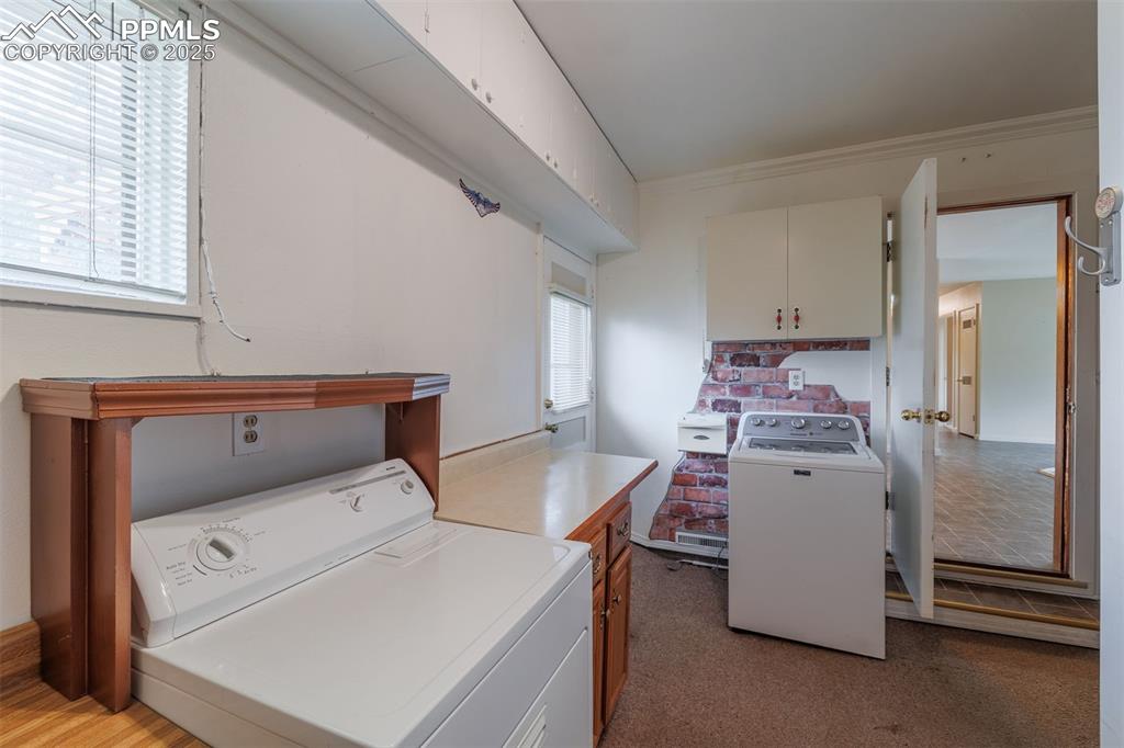 Image 38 of 46: Laundry